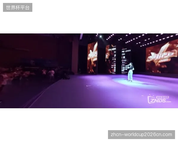嘈杂的观众席底噪到底掩盖了多少战术交流的真实声音？